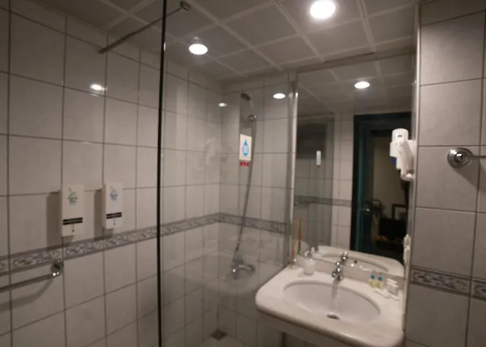 Kadikoey Rihtim Отель 3*