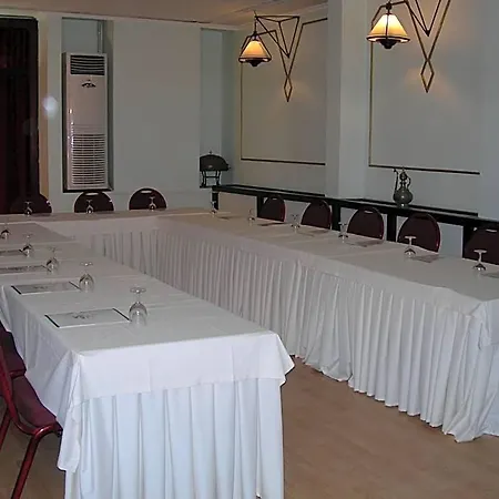 Kadikoey Rihtim מלון 3*