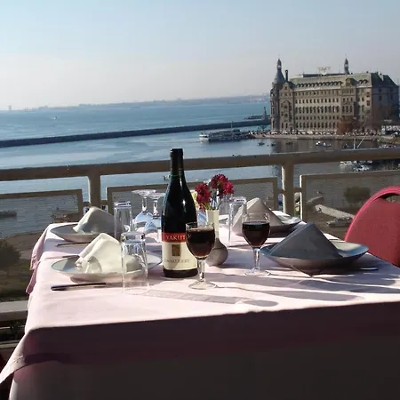 Hotell Kadikoy Rihtim 3*